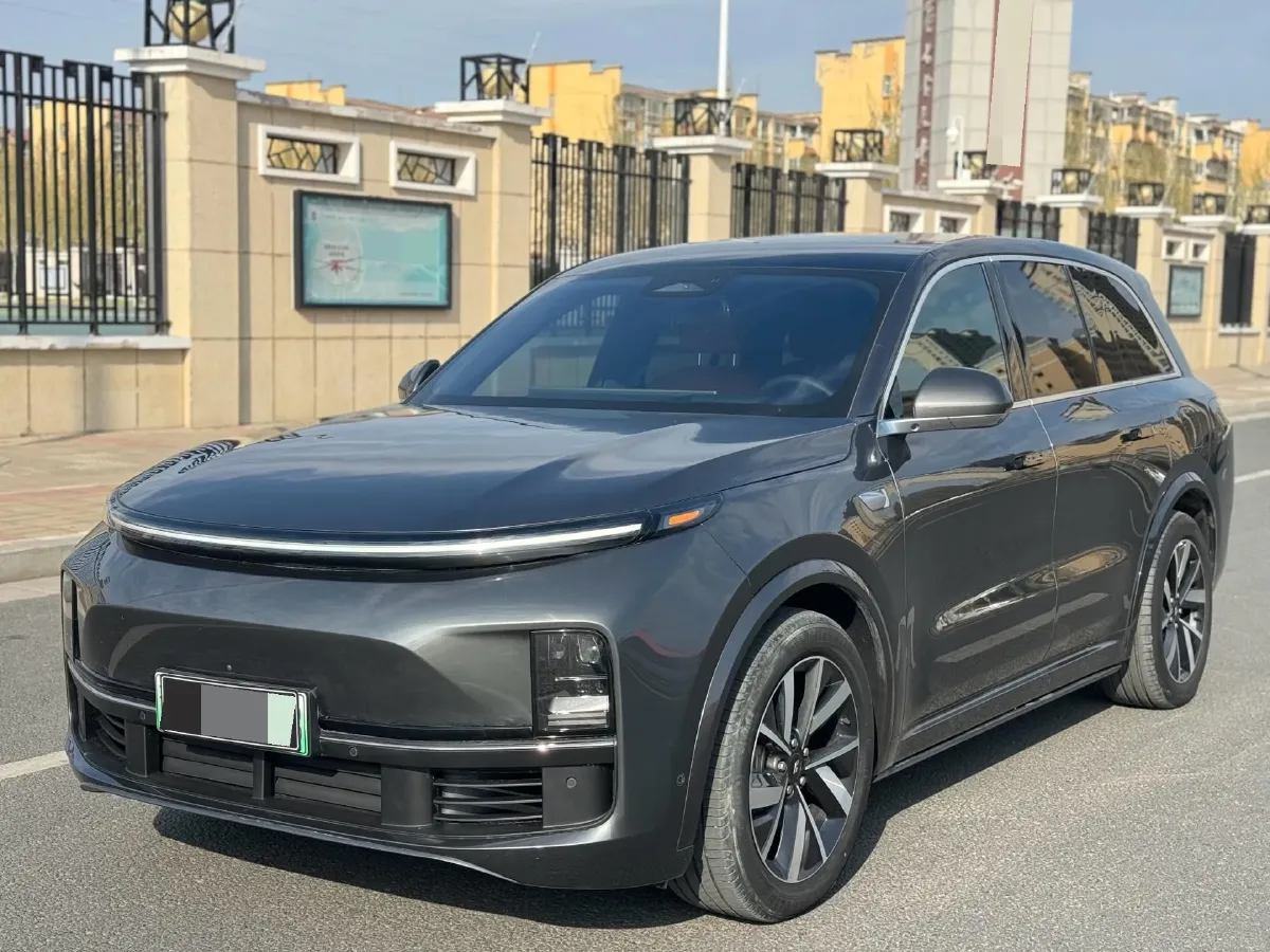 2023 Li L8 Range Extended 154HP REEV 40.9KWH,autocango,china used car exporter,china ev exporter,chinese used car exporter,chinese used ev exporter