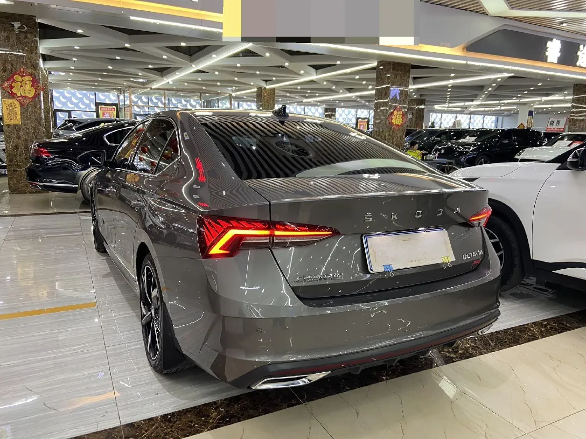 2022 Skoda Octavia 1.4T 150HP L4 7DCT,autocango,china used car exporter,china ev exporter,chinese used car exporter,chinese used ev exporter