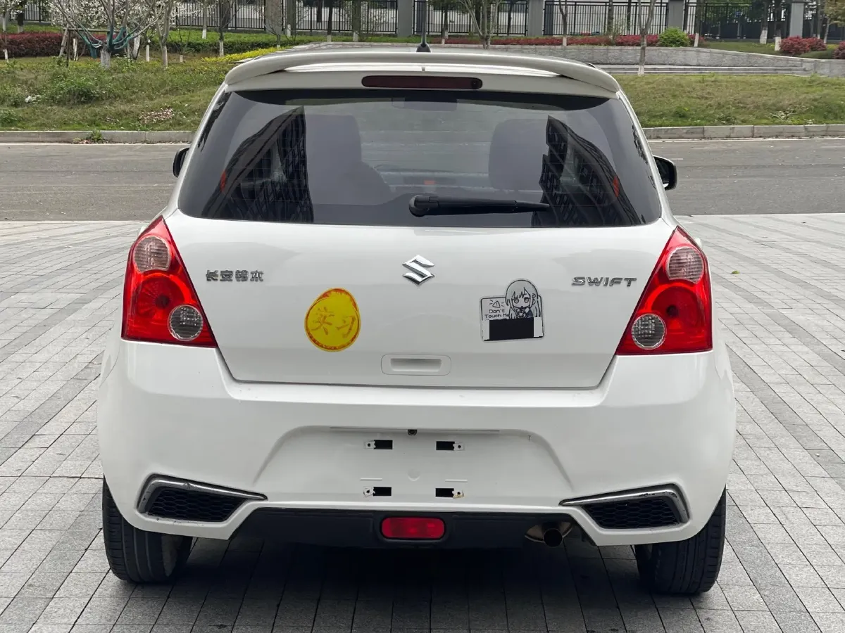 2015 Suzuki Swift 1.5L 103HP L4 5MT,autocango,china used car exporter,china ev exporter,chinese used car exporter,chinese used ev exporter
