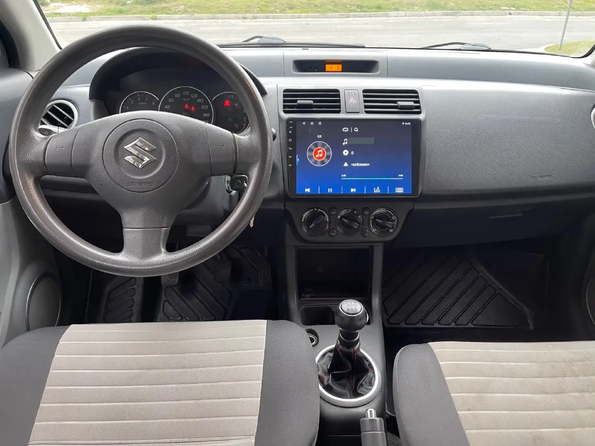 2015 Suzuki Swift 1.5L 103HP L4 5MT,autocango,china used car exporter,china ev exporter,chinese used car exporter,chinese used ev exporter