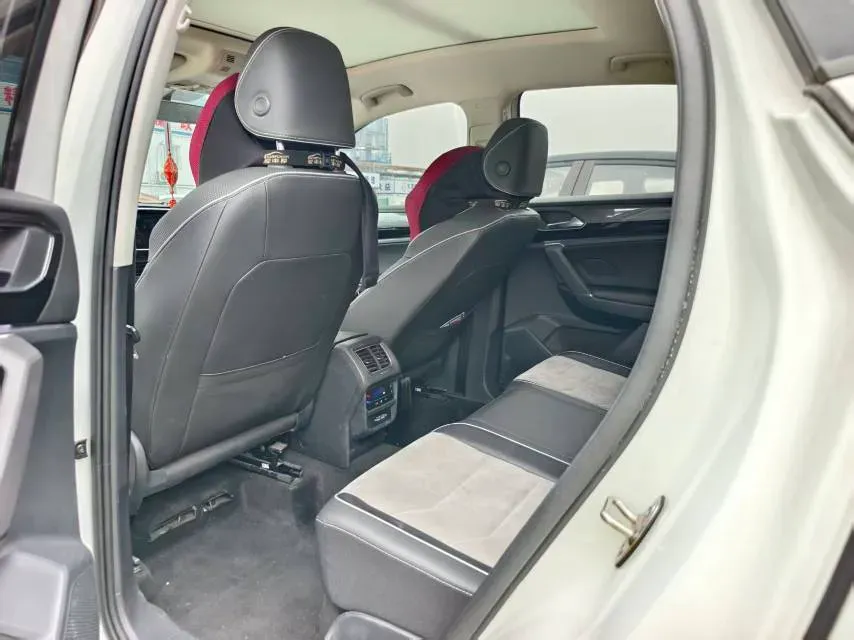 2020 Volkswagen Tayron X 2.0T 186HP L4 7DCT,autocango,china used car exporter,china ev exporter,chinese used car exporter,chinese used ev exporter