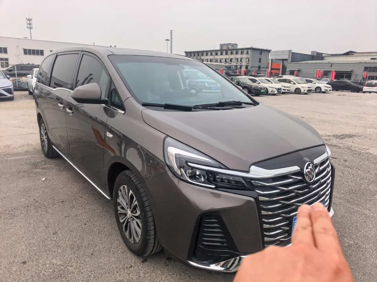 2023 Buick GL8 2.0T 237HP L4 9AT,autocango,china used car exporter,china ev exporter,chinese used car exporter,chinese used ev exporter
