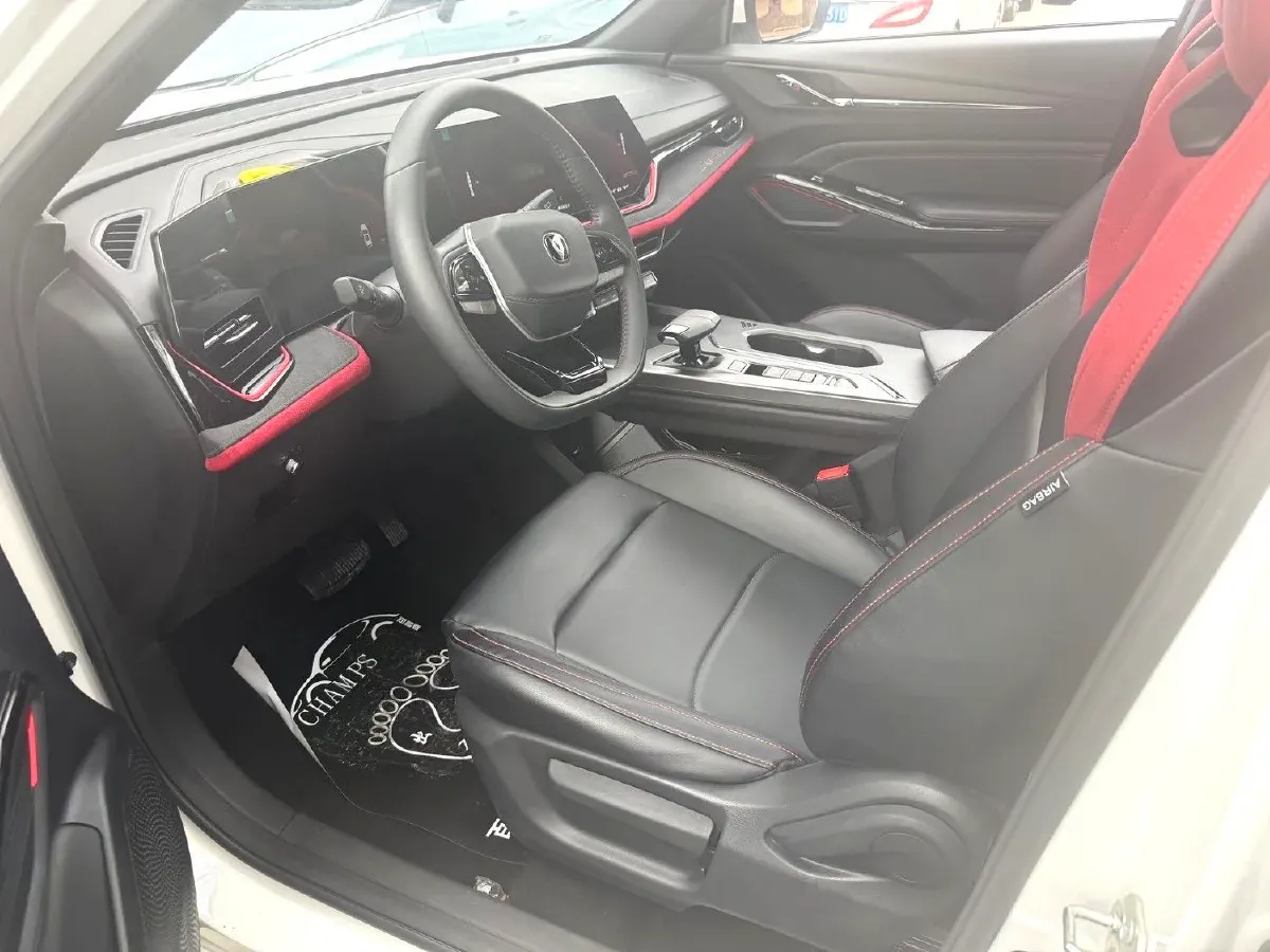 2025 ChangAn X5 PLUS 1.5T 188HP L4 7DCT,autocango,china used car exporter,china ev exporter,chinese used car exporter,chinese used ev exporter