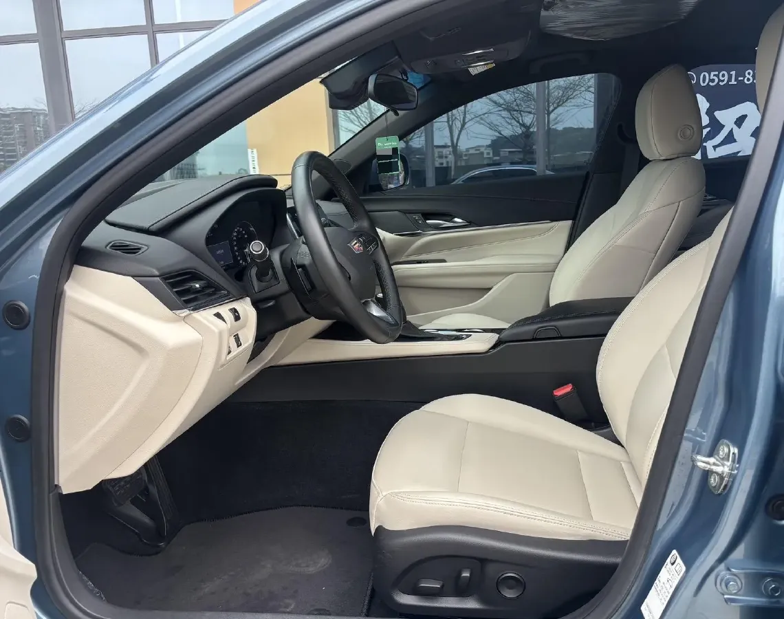 2023 Cadillac CT4 1.5T 211HP L4 8AT,autocango,china used car exporter,china ev exporter,chinese used car exporter,chinese used ev exporter