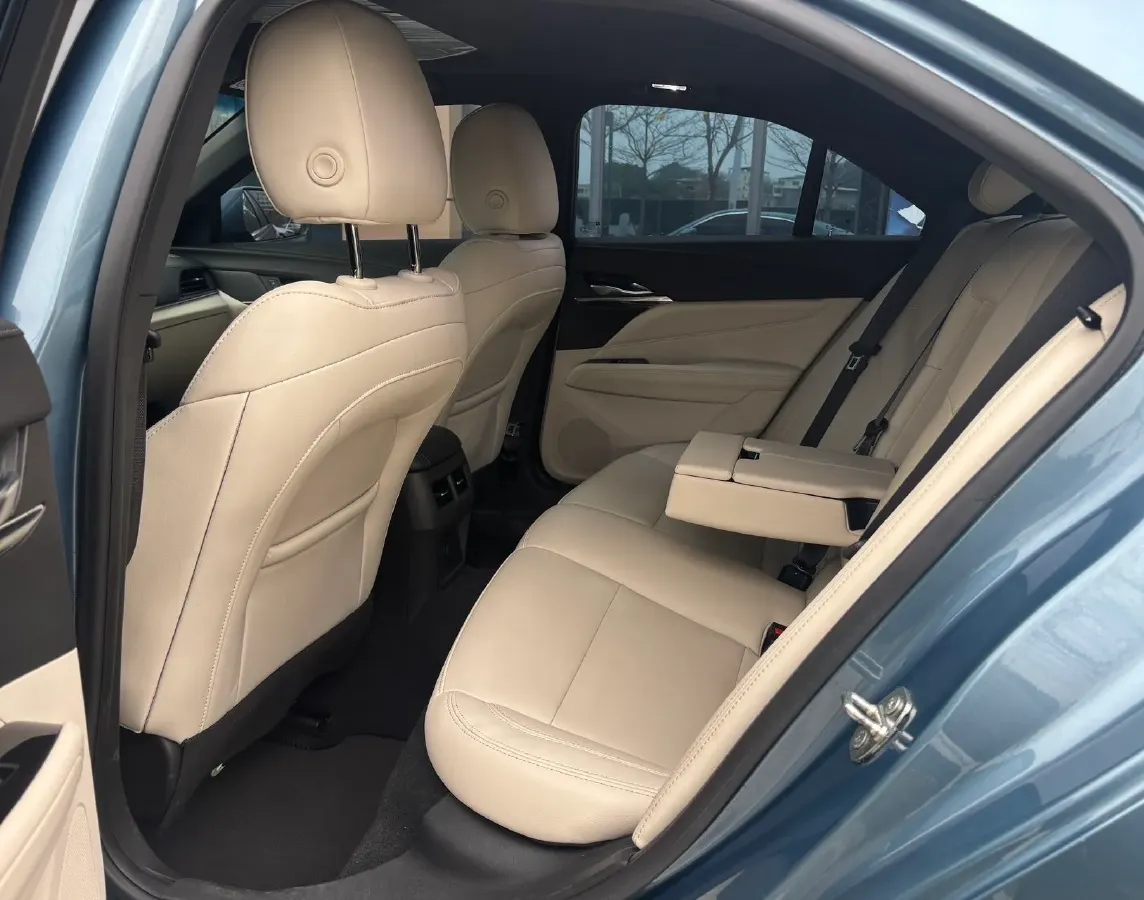 2023 Cadillac CT4 1.5T 211HP L4 8AT,autocango,china used car exporter,china ev exporter,chinese used car exporter,chinese used ev exporter