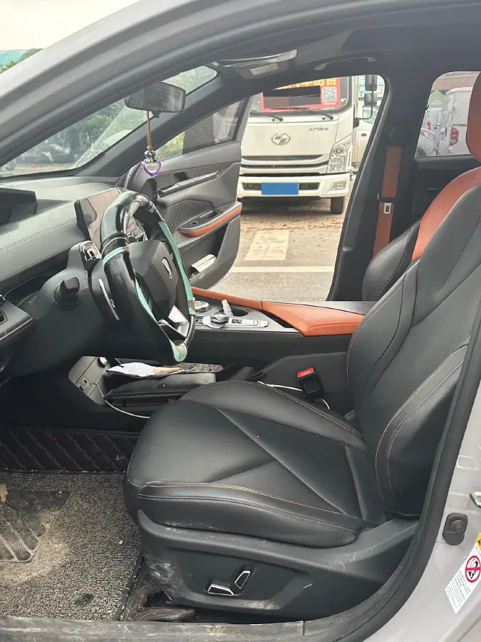 2022 ChangAn UNI-V 1.5T 188HP L4 7DCT,autocango,china used car exporter,china ev exporter,chinese used car exporter,chinese used ev exporter