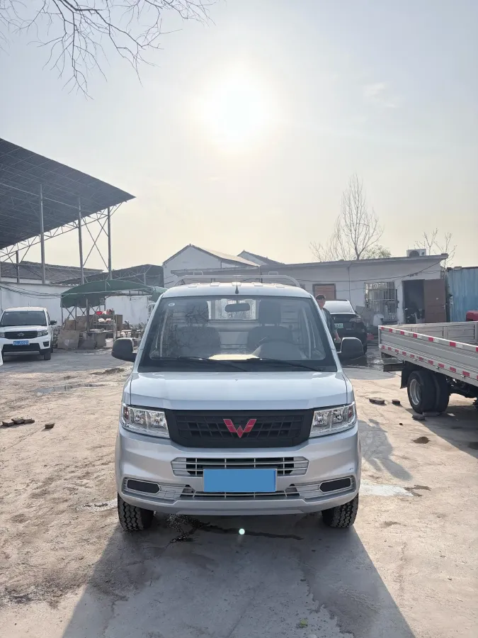 2021 WuLing RongGuang New Truck 1.8L 125HP L4 5MT,autocango,china used car exporter,china ev exporter,chinese used car exporter,chinese used ev exporter