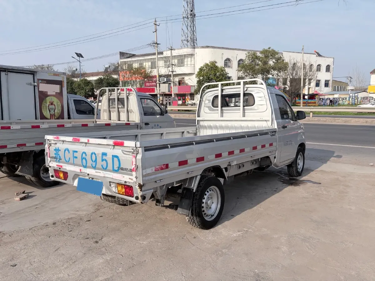 2021 WuLing RongGuang New Truck 1.8L 125HP L4 5MT,autocango,china used car exporter,china ev exporter,chinese used car exporter,chinese used ev exporter