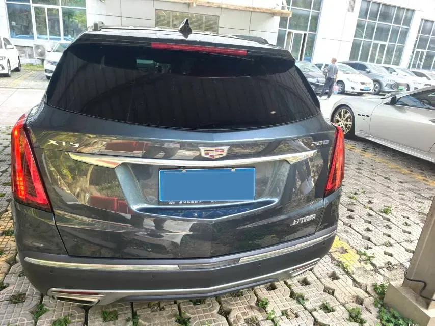 2023 Cadillac XT5 2.0T 237HP L4 9AT,autocango,china used car exporter,china ev exporter,chinese used car exporter,chinese used ev exporter