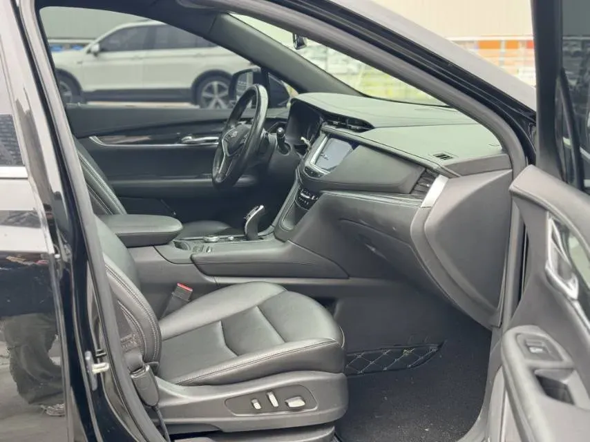 2021 Cadillac XT5 2.0T 237HP L4 9AT,autocango,china used car exporter,china ev exporter,chinese used car exporter,chinese used ev exporter