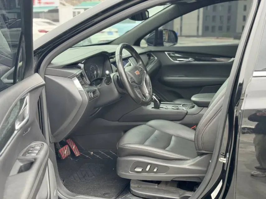 2021 Cadillac XT5 2.0T 237HP L4 9AT,autocango,china used car exporter,china ev exporter,chinese used car exporter,chinese used ev exporter