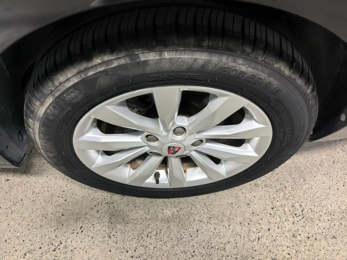 2017 Roewe i6 1.0T 125HP L3 2AT PHEV,autocango,china used car exporter,china ev exporter,chinese used car exporter,chinese used ev exporter