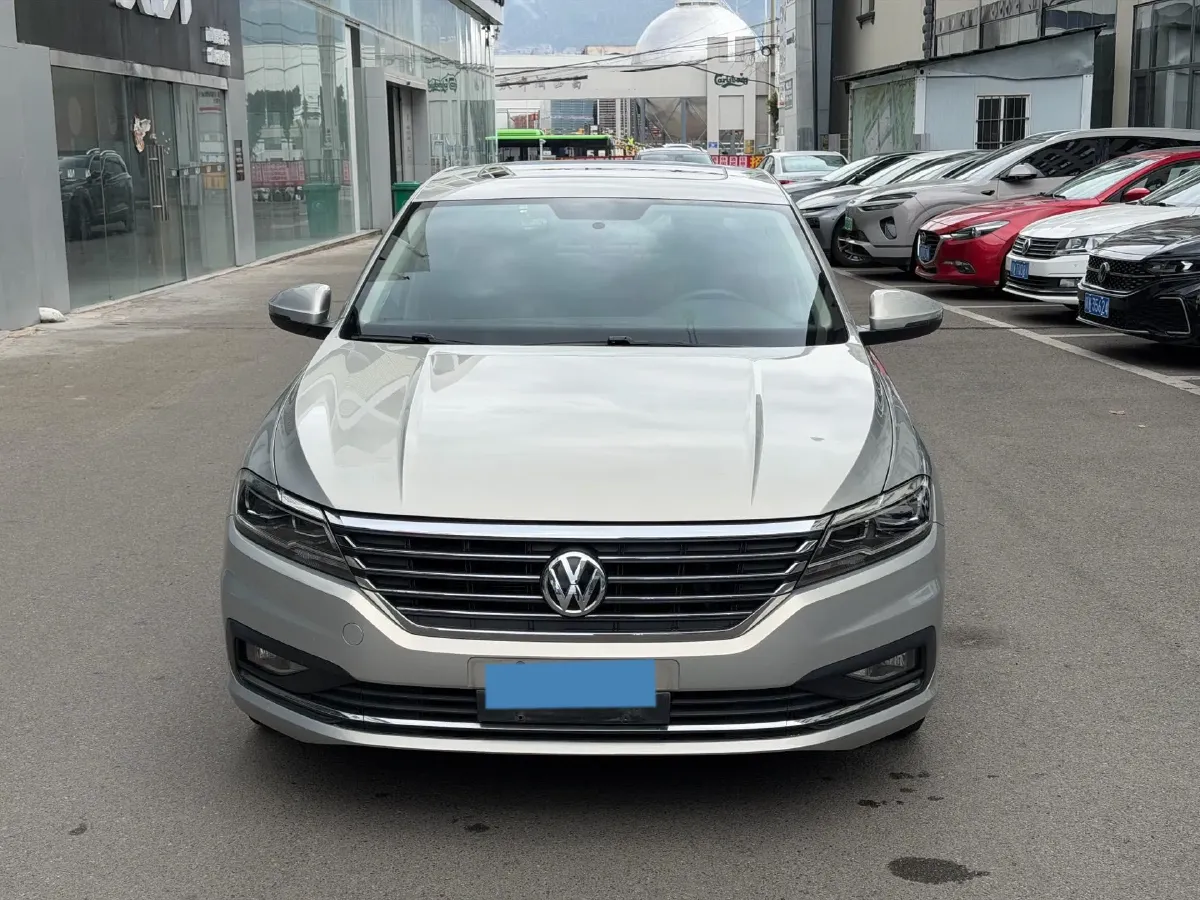 2018 Skoda Karoq 1.4T 150HP L4 7DCT,autocango,china used car exporter,china ev exporter,chinese used car exporter,chinese used ev exporter