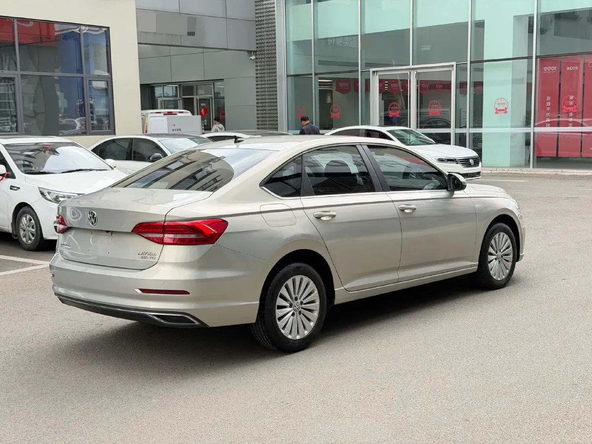 2018 Skoda Karoq 1.4T 150HP L4 7DCT,autocango,china used car exporter,china ev exporter,chinese used car exporter,chinese used ev exporter