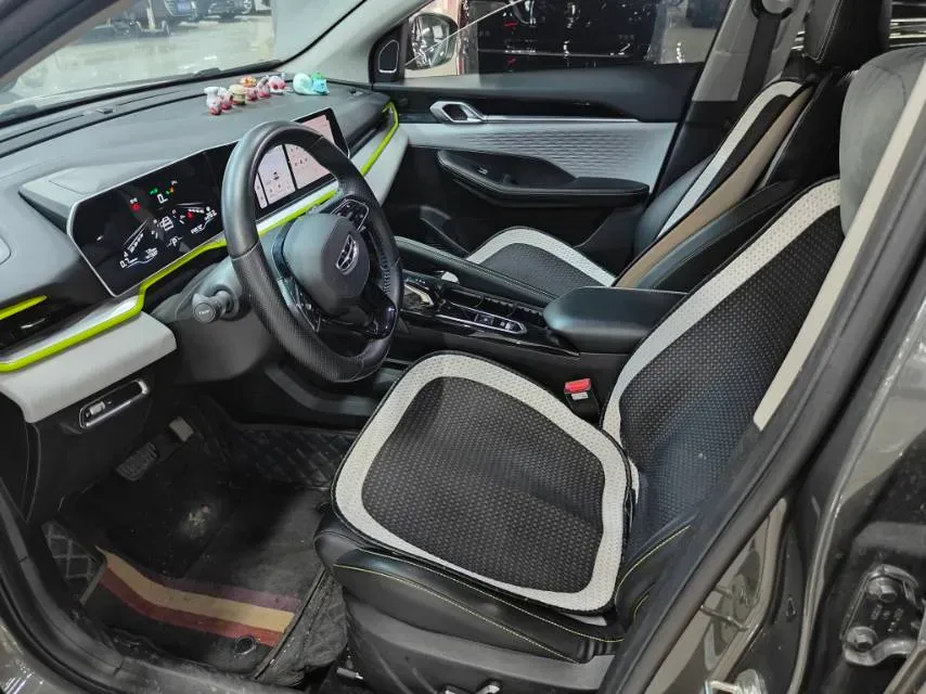 2023 Geely Coolray 1.5T 181HP L4 7DCT,autocango,china used car exporter,china ev exporter,chinese used car exporter,chinese used ev exporter