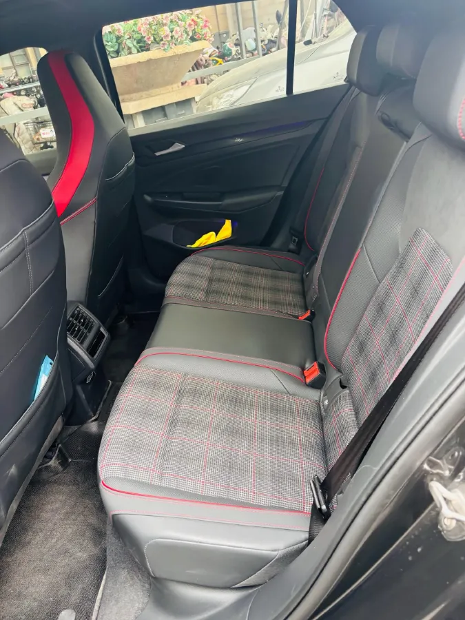 2021 Volkswagen GolfGTI 2.0T 220HP L4 7DCT,autocango,china used car exporter,china ev exporter,chinese used car exporter,chinese used ev exporter