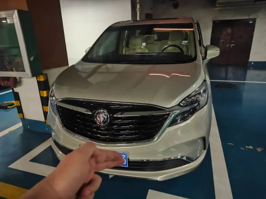 2022 Buick GL8 2.0T 237HP L4 9AT,autocango,china used car exporter,china ev exporter,chinese used car exporter,chinese used ev exporter