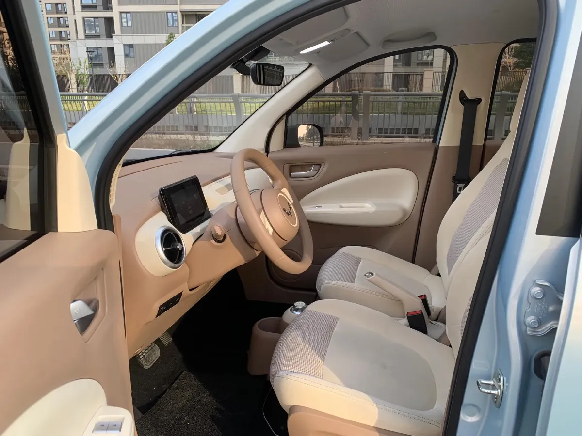 2025 WuLing HongGuang MINI EV BEV 16.2KWH,autocango,china used car exporter,china ev exporter,chinese used car exporter,chinese used ev exporter
