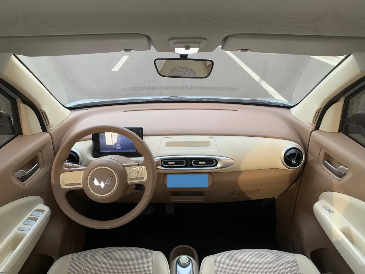 2025 WuLing HongGuang MINI EV BEV 16.2KWH,autocango,china used car exporter,china ev exporter,chinese used car exporter,chinese used ev exporter