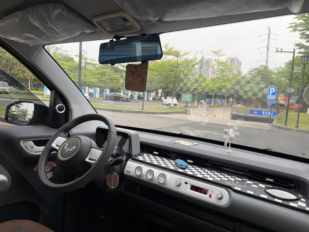 2022 WuLing HongGuang MINI EV BEV 17.3KWH,autocango,china used car exporter,china ev exporter,chinese used car exporter,chinese used ev exporter