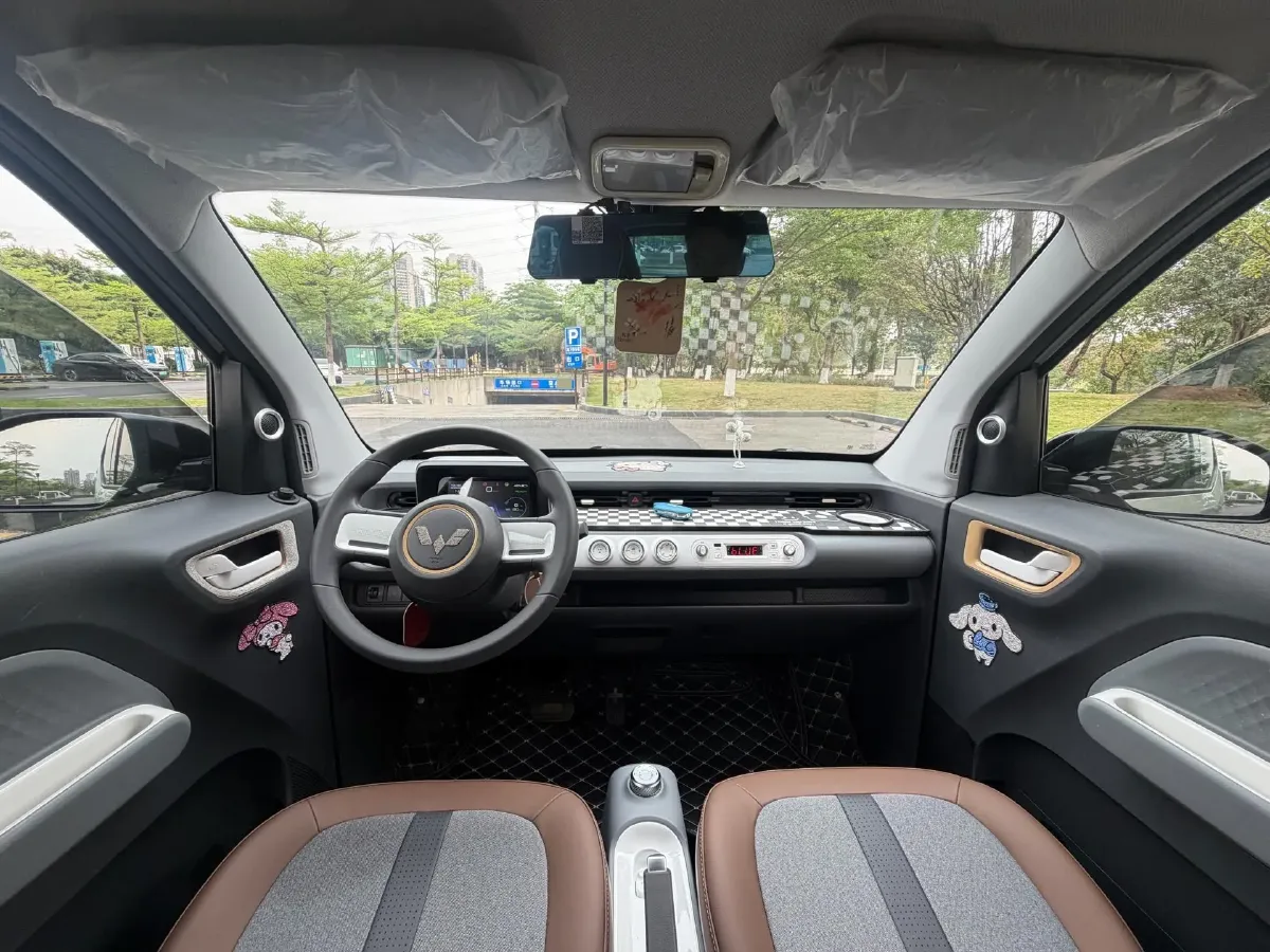 2022 WuLing HongGuang MINI EV BEV 17.3KWH,autocango,china used car exporter,china ev exporter,chinese used car exporter,chinese used ev exporter