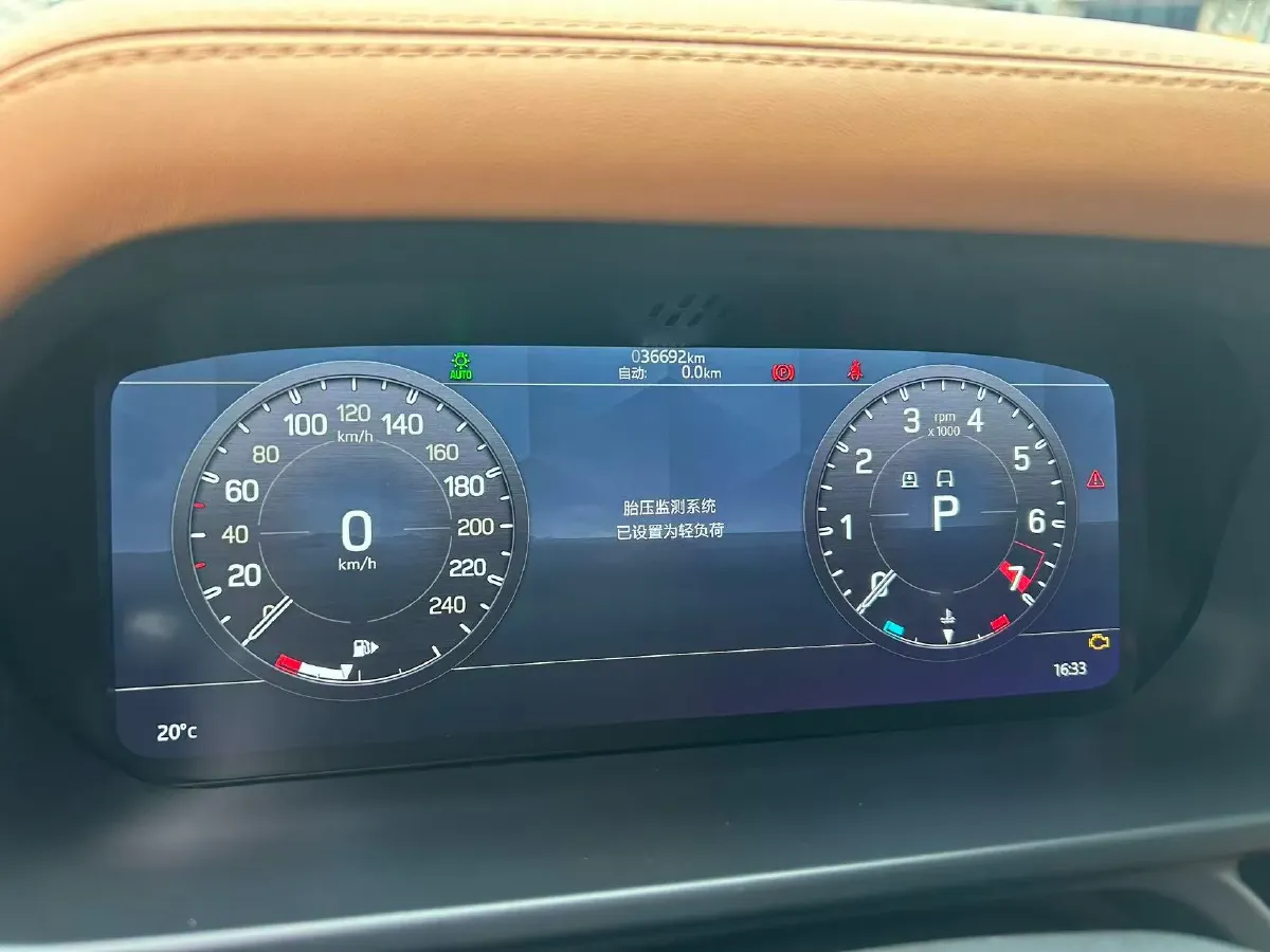 2020 Land Rover Defender 3.0T 400HP L6 8AT,autocango,china used car exporter,china ev exporter,chinese used car exporter,chinese used ev exporter