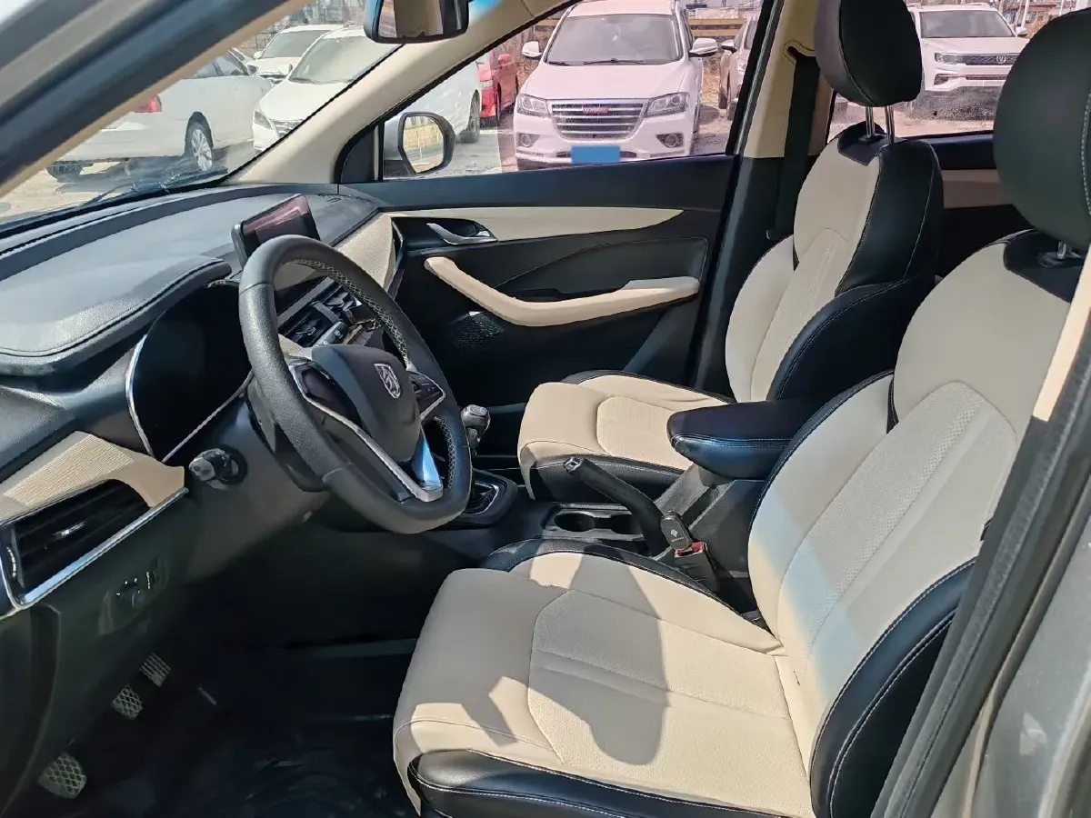 2018 BaoJun 360 1.5L 112HP L4 6MT,autocango,china used car exporter,china ev exporter,chinese used car exporter,chinese used ev exporter