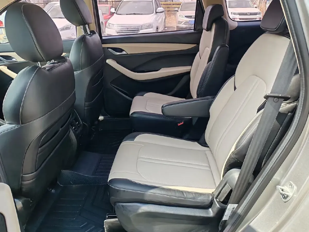 2018 BaoJun 360 1.5L 112HP L4 6MT,autocango,china used car exporter,china ev exporter,chinese used car exporter,chinese used ev exporter