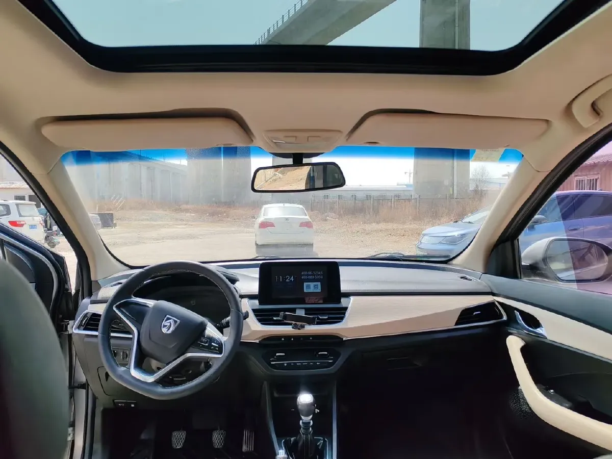 2018 BaoJun 360 1.5L 112HP L4 6MT,autocango,china used car exporter,china ev exporter,chinese used car exporter,chinese used ev exporter