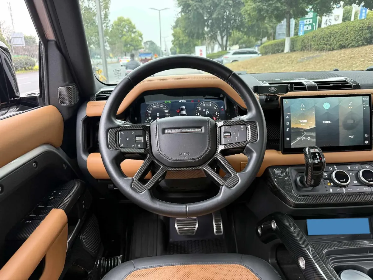 2024 Land Rover Defender 3.0T 400HP L6 8AT,autocango,china used car exporter,china ev exporter,chinese used car exporter,chinese used ev exporter