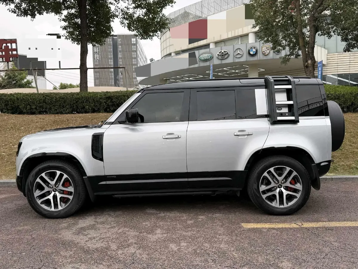 2024 Land Rover Defender 3.0T 400HP L6 8AT,autocango,china used car exporter,china ev exporter,chinese used car exporter,chinese used ev exporter