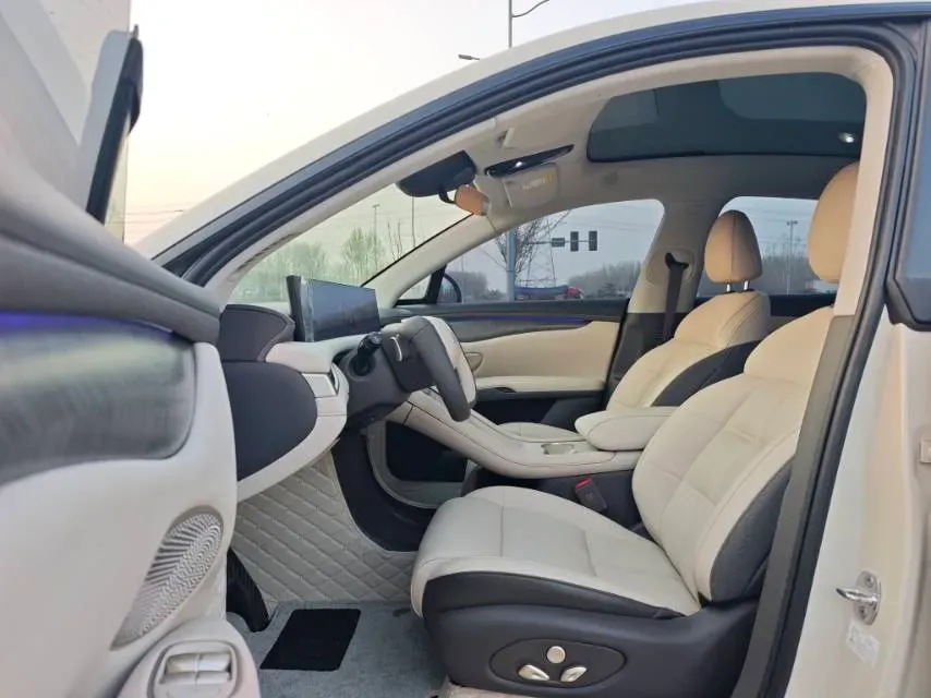 2025 IM LS6 BEV 75KWH,autocango,china used car exporter,china ev exporter,chinese used car exporter,chinese used ev exporter