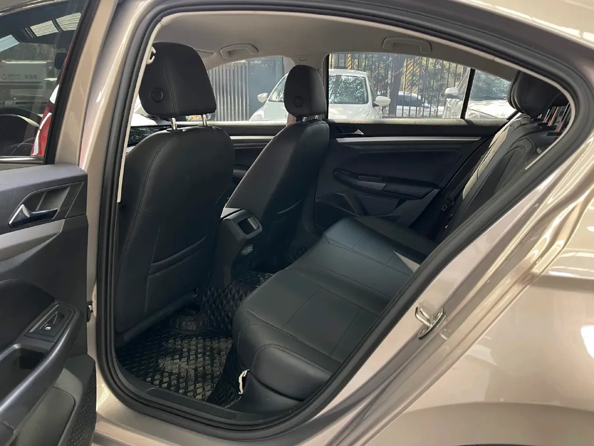 2020 Volkswagen Bora 1.5L 113HP L4 6AT,autocango,china used car exporter,china ev exporter,chinese used car exporter,chinese used ev exporter