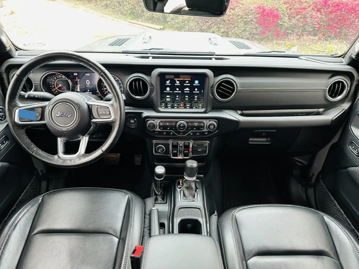 2022 Jeep Gladiator 3.6L 284HP V6 8AT,autocango,china used car exporter,china ev exporter,chinese used car exporter,chinese used ev exporter