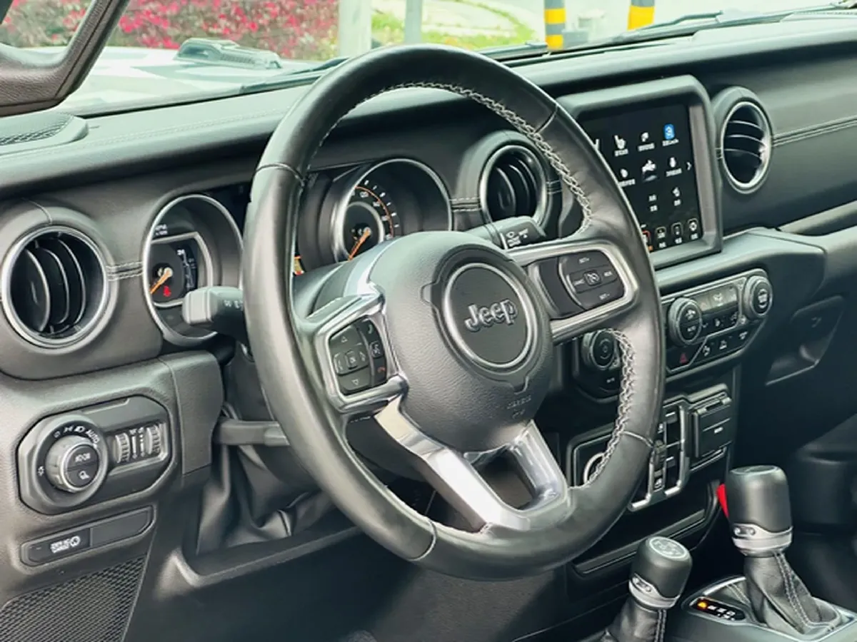 2022 Jeep Gladiator 3.6L 284HP V6 8AT,autocango,china used car exporter,china ev exporter,chinese used car exporter,chinese used ev exporter