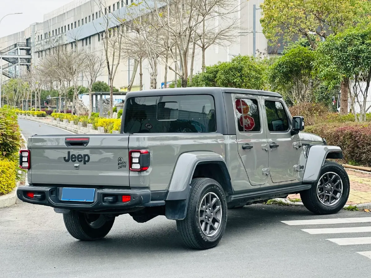 2022 Jeep Gladiator 3.6L 284HP V6 8AT,autocango,china used car exporter,china ev exporter,chinese used car exporter,chinese used ev exporter