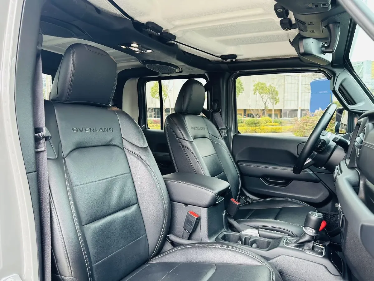 2022 Jeep Gladiator 3.6L 284HP V6 8AT,autocango,china used car exporter,china ev exporter,chinese used car exporter,chinese used ev exporter