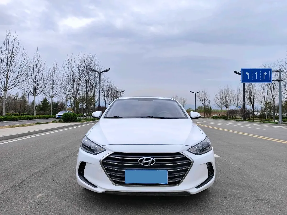 2016 Hyundai Elantra 1.6L 130HP L4 6AT,autocango,china used car exporter,china ev exporter,chinese used car exporter,chinese used ev exporter