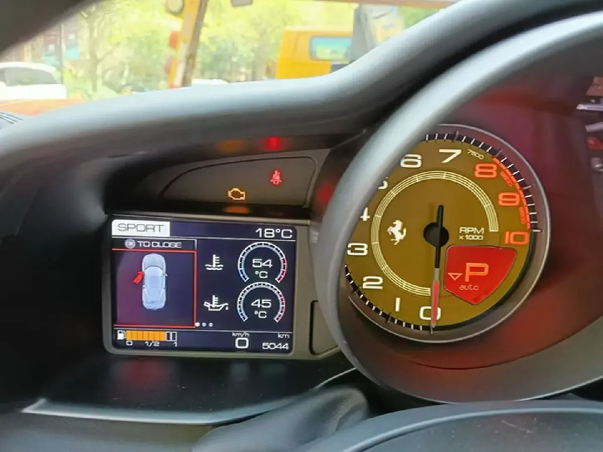 2015 Ferrari 488 3.9T 670HP V8 7DCT,autocango,china used car exporter,china ev exporter,chinese used car exporter,chinese used ev exporter