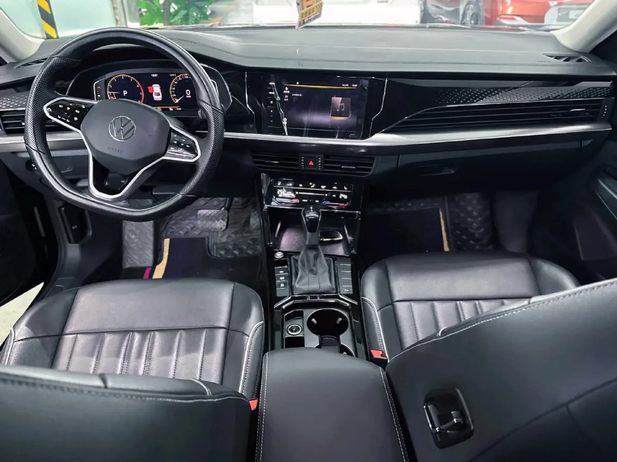 2023 Volkswagen Passat 2.0T 186HP L4 7DCT,autocango,china used car exporter,china ev exporter,chinese used car exporter,chinese used ev exporter