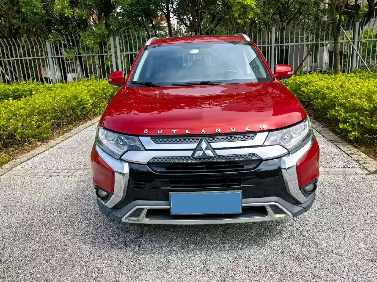 2019 Mitsubishi Outlander 2.0L 166HP L4 CVT,autocango,china used car exporter,china ev exporter,chinese used car exporter,chinese used ev exporter