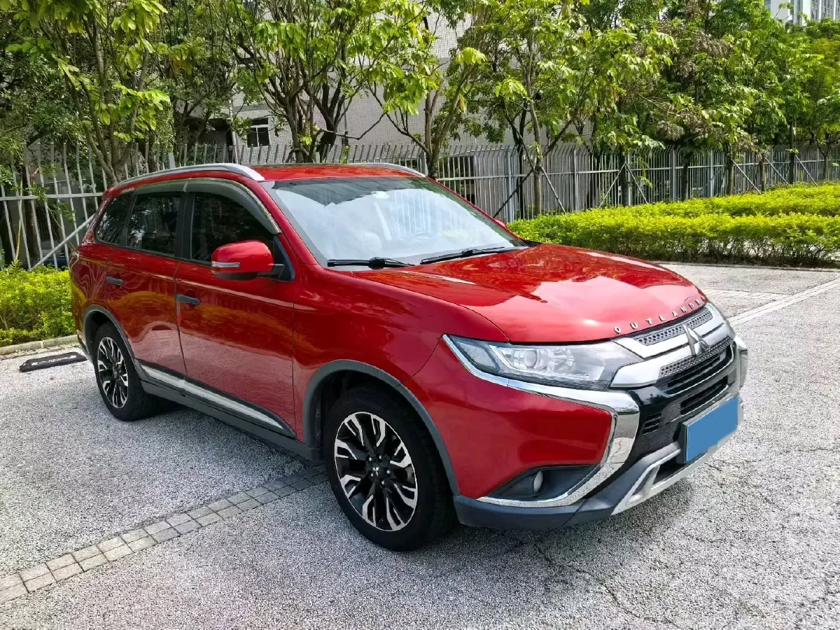 2019 Mitsubishi Outlander 2.0L 166HP L4 CVT,autocango,china used car exporter,china ev exporter,chinese used car exporter,chinese used ev exporter