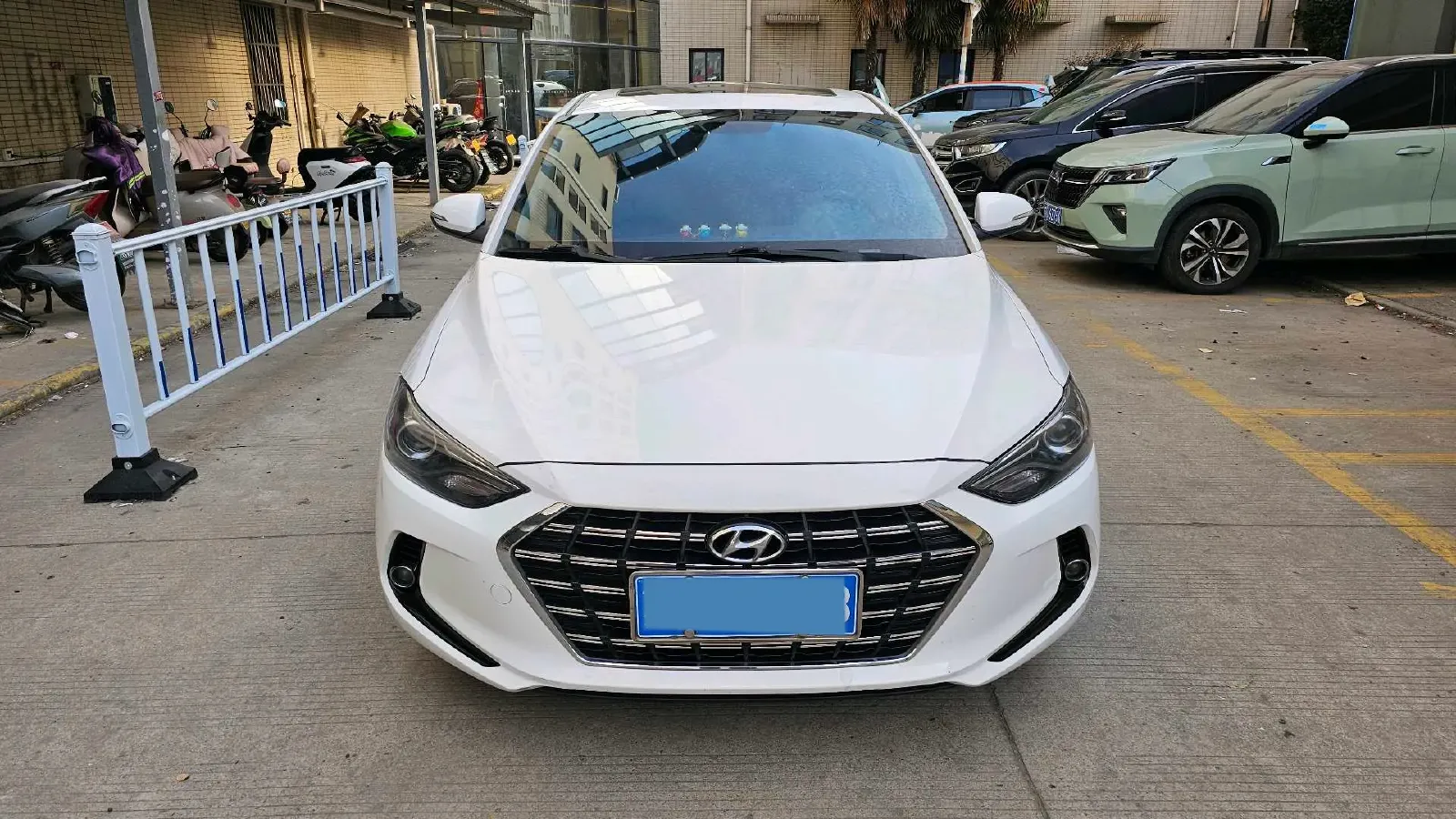 2019 Hyundai Elantra 1.5L 115HP L4 CVT,autocango,china used car exporter,china ev exporter,chinese used car exporter,chinese used ev exporter