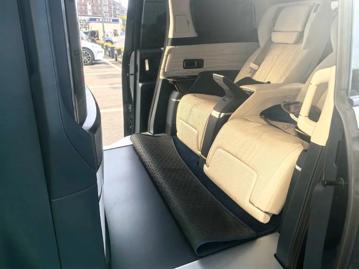 2023 Buick Century 2.0T 237HP L4 9AT,autocango,china used car exporter,china ev exporter,chinese used car exporter,chinese used ev exporter