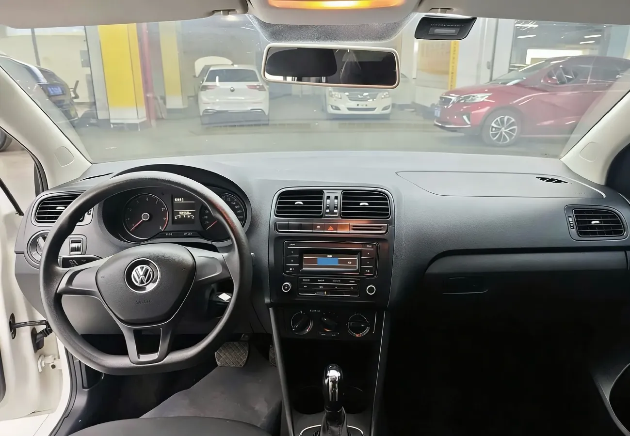 2016 Volkswagen Polo 1.4L 90HP L4 6AT,autocango,china used car exporter,china ev exporter,chinese used car exporter,chinese used ev exporter