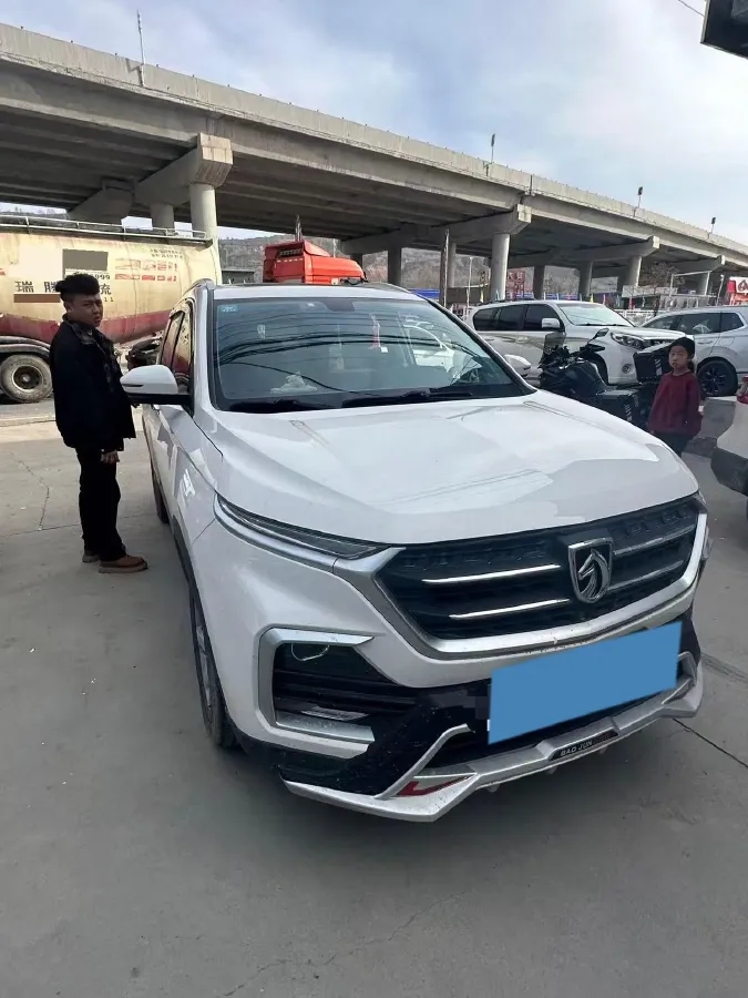 2019 BaoJun 530 1.5T 151HP L4 CVT,autocango,china used car exporter,china ev exporter,chinese used car exporter,chinese used ev exporter