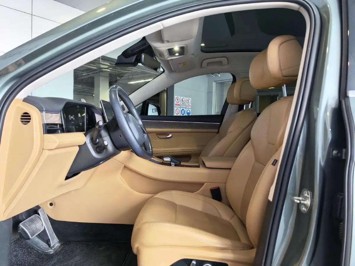 2022 AITO AITO M5 Range Extended 125HP REEV 40KWH,autocango,china used car exporter,china ev exporter,chinese used car exporter,chinese used ev exporter