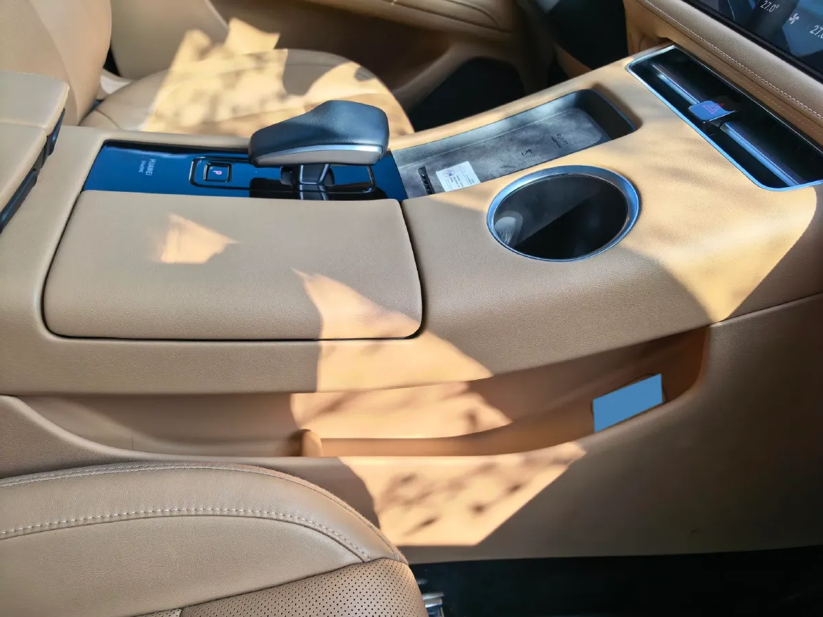 2022 AITO AITO M5 Range Extended 125HP REEV 40KWH,autocango,china used car exporter,china ev exporter,chinese used car exporter,chinese used ev exporter