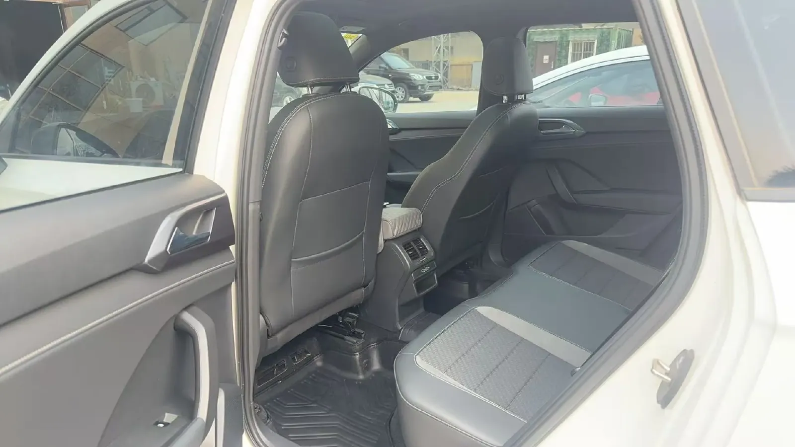 2020 Volkswagen Tharu 1.4T 150HP L4 7DCT,autocango,china used car exporter,china ev exporter,chinese used car exporter,chinese used ev exporter