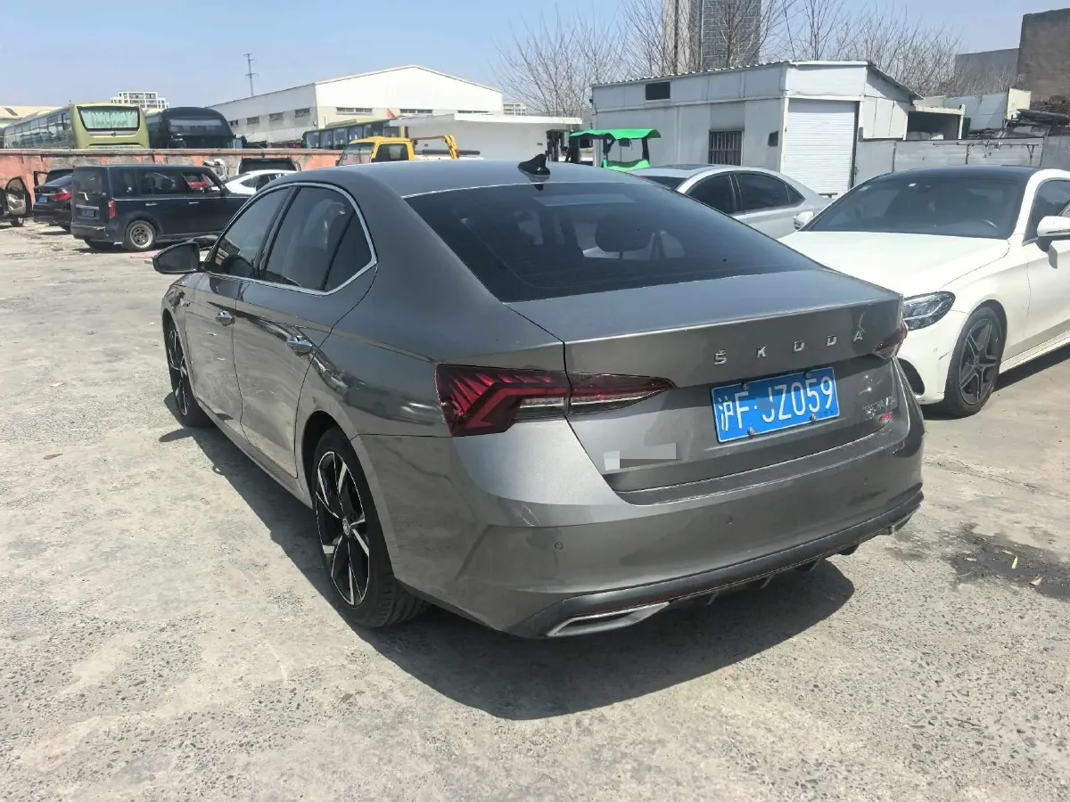 2021 Skoda Octavia 1.4T 150HP L4 7DCT,autocango,china used car exporter,china ev exporter,chinese used car exporter,chinese used ev exporter